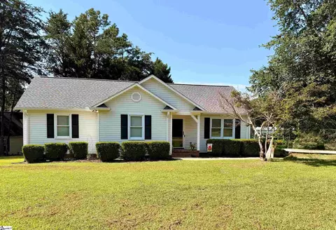 201 Cox Ridge Ct, Travelers Rest, SC 29690