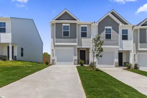 1419 Chesapeake Ln, Spartanburg, SC 29303