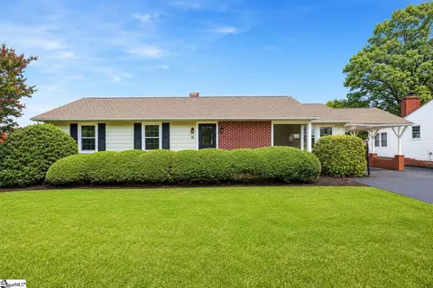18 Bent Twig Dr, Greenville, SC 29605