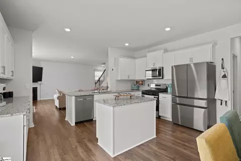 Entry Way - 524 Sapling Gap Rd, Greer, SC 29651 photo 4 of 8