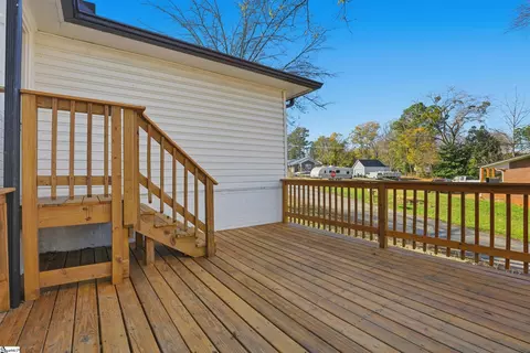 Exterior - 601 S D St, Easley, SC 29640 photo 4 of 8