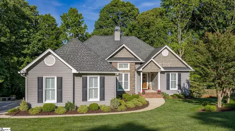204 Torrey Ct, Simpsonville, SC 29680