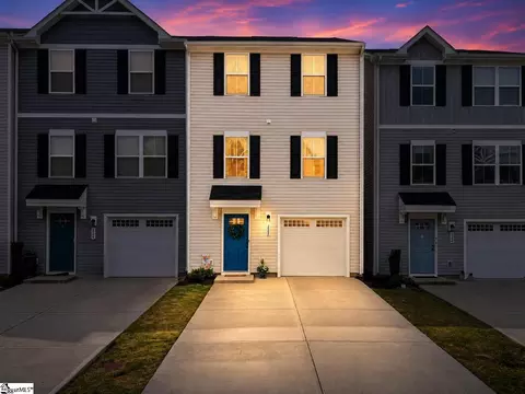 222 Maple Forge Trl, Greenville, SC 29617