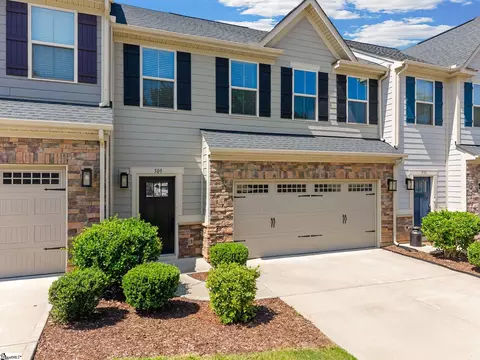 509 Martin Creek Dr, Simpsonville, SC 29680