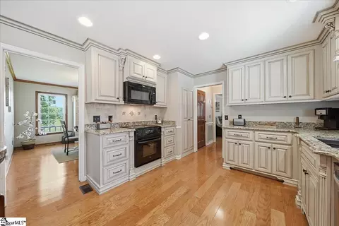 Kitchen - 418 River Rd, Union, SC 29379 photo 3 of 7