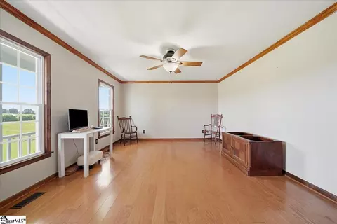 Living - 418 River Rd, Union, SC 29379 photo 2 of 2