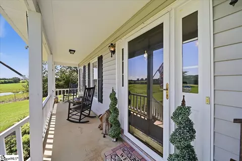 Exterior - 418 River Rd, Union, SC 29379 photo 9 of 10