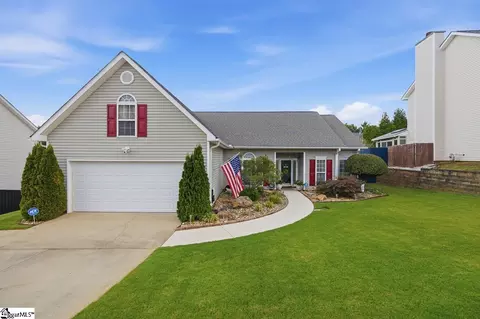 4 Catbriar Ct, Simpsonville, SC 29680
