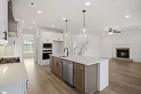 Kitchen - 97 Boggs Rd, Pelzer, SC 29669 photo 2 of 3