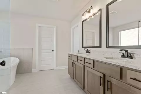 Entry Way - 89 Boggs Rd, Pelzer, SC 29669 photo 4 of 4