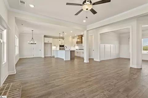 Living - 89 Boggs Rd, Pelzer, SC 29669 photo 3 of 4