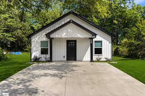 561 Bee St, Spartanburg, SC 29301
