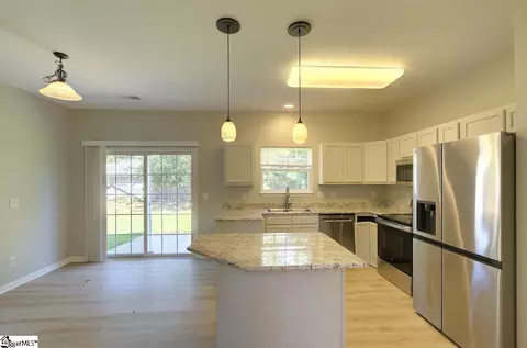210 Highgate Cir, Greer, SC 29650 photo 17