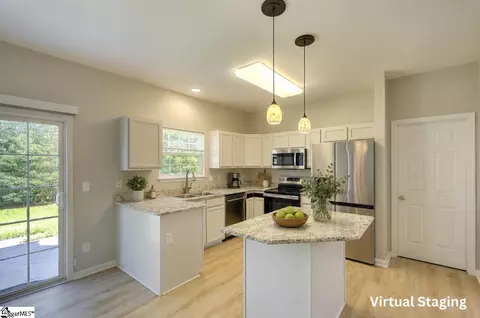 210 Highgate Cir, Greer, SC 29650 photo 16