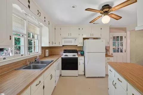 Kitchen - 2815 Leconte Rd, Anderson, SC 29621 photo 2 of 3