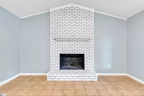 Living - 109 Georges Knl, Easley, SC 29640 photo 2 of 4