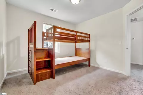 Bedroom - 156 Queens Cir, Laurens, SC 29360 photo 4 of 8