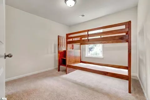 Bedroom - 156 Queens Cir, Laurens, SC 29360 photo 3 of 8