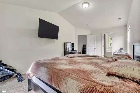 Bedroom - 156 Queens Cir, Laurens, SC 29360 photo 6 of 8