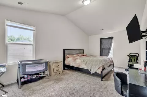 Bedroom - 156 Queens Cir, Laurens, SC 29360 photo 8 of 8