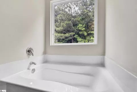Other - 156 Queens Cir, Laurens, SC 29360 photo 7 of 8