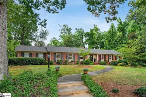 2701 Woodridge Dr, Anderson, SC 29621