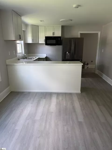 3 Staunton Bridge Rd, Greenville, SC 29611