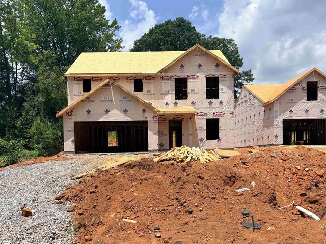 405 Lake Circle Dr, Greenville, SC 29605