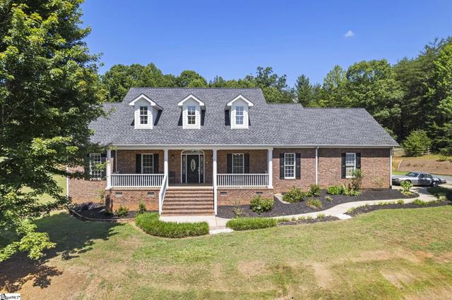 956 Laurelwood Way, Landrum, SC 29356