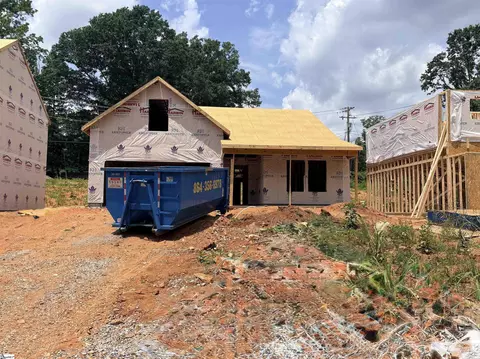 407 Lake Circle Dr, Greenville, SC 29605