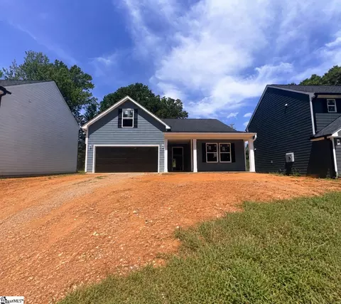 407 Lake Circle Dr, Greenville, SC 29605
