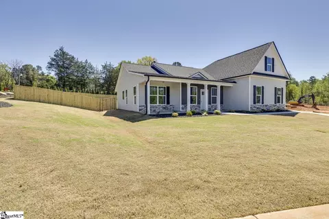 Exterior - 101 Powell Ct, Easley, SC 29640 photo 4 of 9