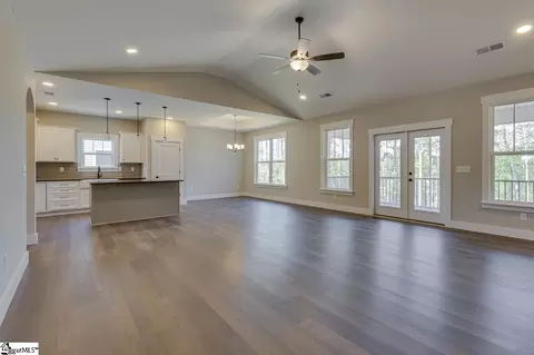 Living - 123 Hideaway Ln, Easley, SC 29640 photo 2 of 9