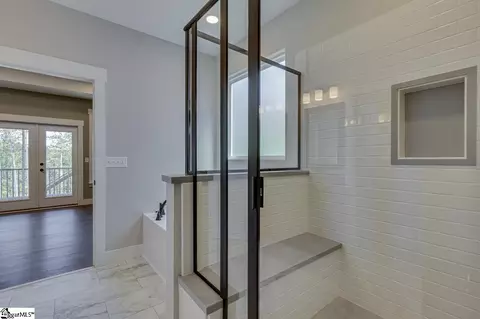 Bath - 123 Hideaway Ln, Easley, SC 29640 photo 5 of 8