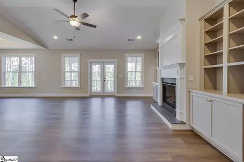 Living - 123 Hideaway Ln, Easley, SC 29640 photo 1 of 9