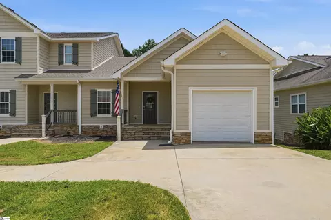 523 E Perkins Creek Rd, Seneca, SC 29678