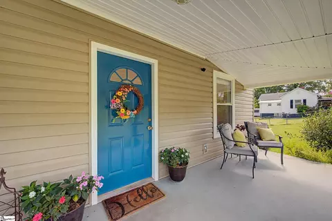 312 Cateechee Trl, Central, SC 29630