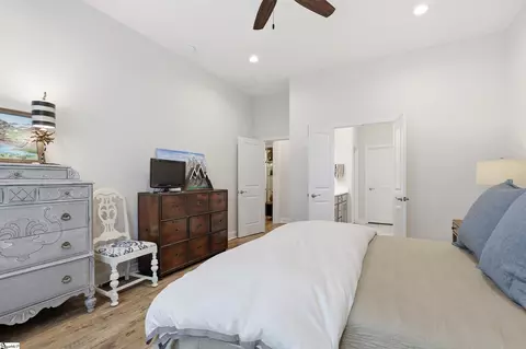 Bedroom - 731 Glendon St, Greer, SC 29651 photo 2 of 4