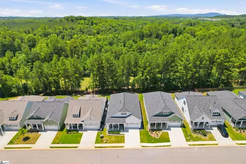 View/Area - 731 Glendon St, Greer, SC 29651 photo 2 of 6