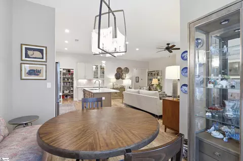 Dining - 731 Glendon St, Greer, SC 29651 photo 3 of 3