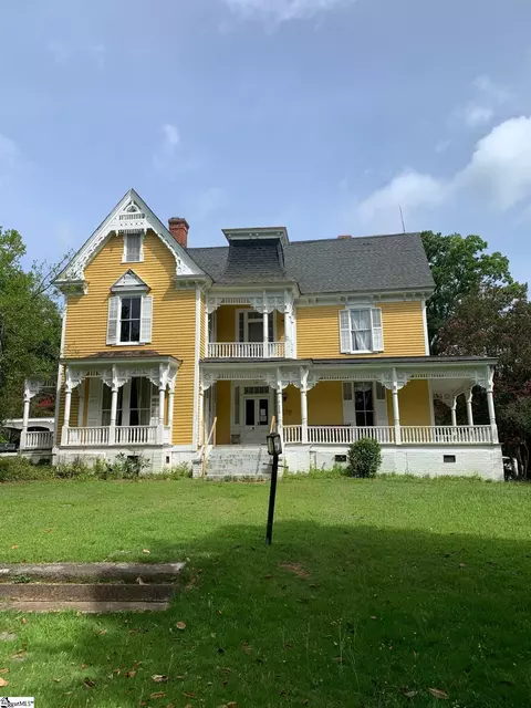 520 W Main St, Laurens, SC 29360