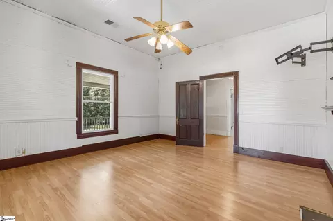 Living - 36 Dendy St, Pelzer, SC 29669 photo 2 of 3