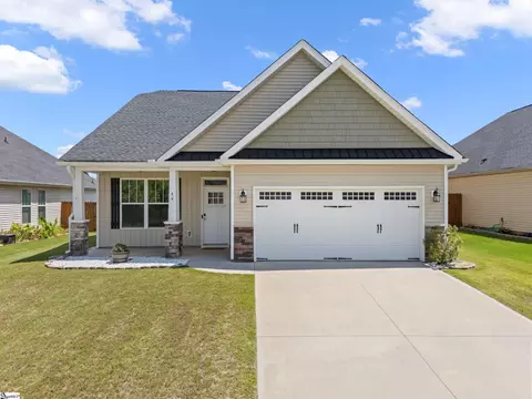 44 Tannery Dr, Greer, SC 29651
