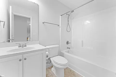 Bath - 44 Tannery Dr, Greer, SC 29651 photo 4 of 4