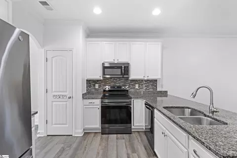 Kitchen - 44 Tannery Dr, Greer, SC 29651 photo 2 of 3