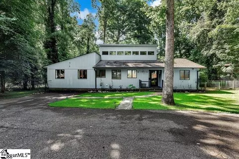 123 Forest Dr, Townville, SC 29689