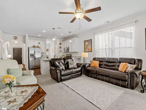 Living - 200 Everard Ln, Greer, SC 29650 photo 3 of 3
