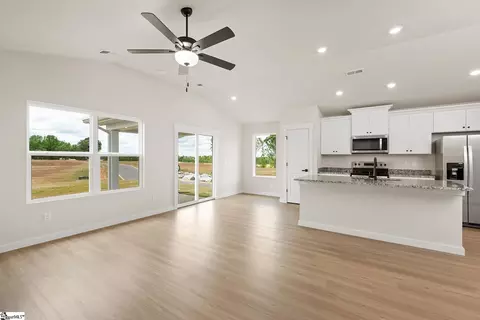1243 Crested Iris St, Moore, SC 29369 photo 5