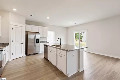 1229 Crested Iris St, Moore, SC 29369 photo 8