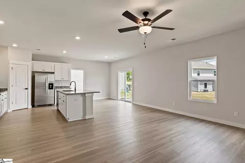 1229 Crested Iris St, Moore, SC 29369 photo 5